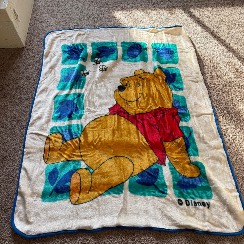 DISNEY Winnie the Pooh Throw Blanket Multicolor 100 Acre Collection 1990s VTG
